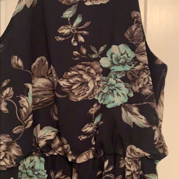 Romper - Picture 2 of 4